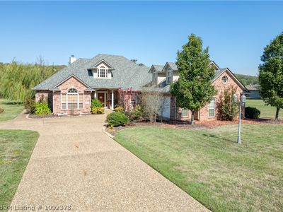 1109 Southfork Ln