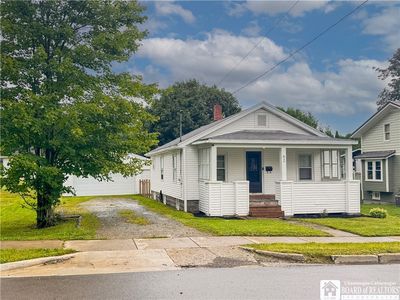 62 Mapleshade Ave