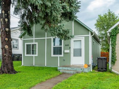 845 E 24th Ct