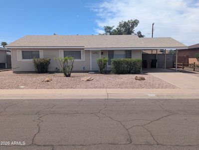 8127 E MITCHELL Drive