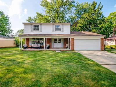 30280 Woodgate Dr
