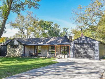 531 N Green Bay ROAD