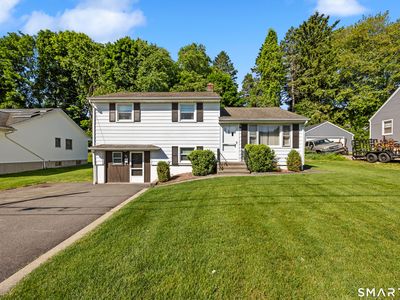 32 Moreland Avenue