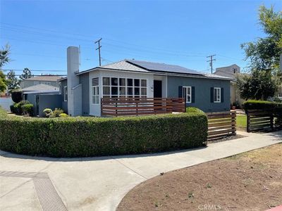 4496 Linden Ave
