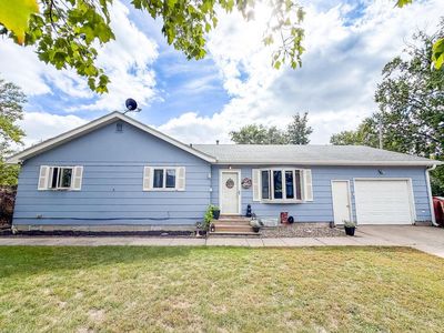 Property at 558 12th St SE, Huron, SD