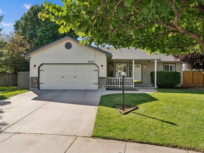 2303 E Oakcrest Dr