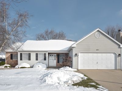 Property at 691 Canyon Ln, Elgin, IL