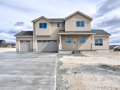 2762 Lone Chief Loop