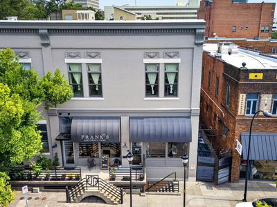 102 N Main St