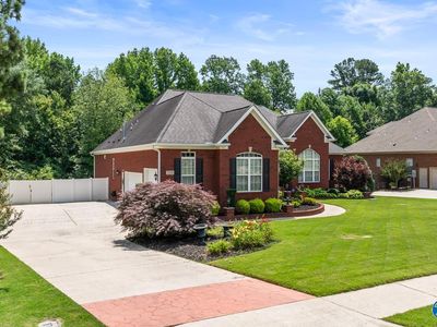 250 Bishop Farm Way NW