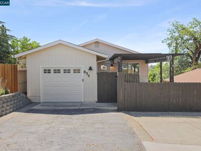 854 Shell Ave