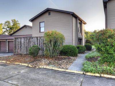 515 Pilgrim Ct APT D