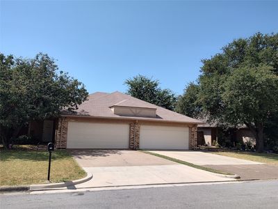 7520 April Ln