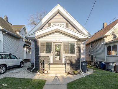 3902 Martha Ave