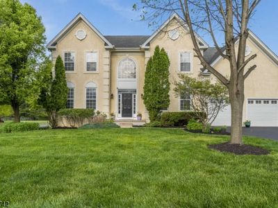 81 Crestview Dr