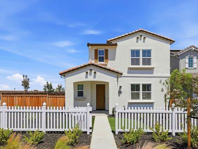 604 E Salamanca Ln