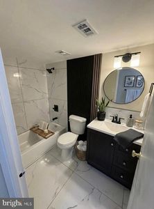 7600 E Roosevelt Blvd #206