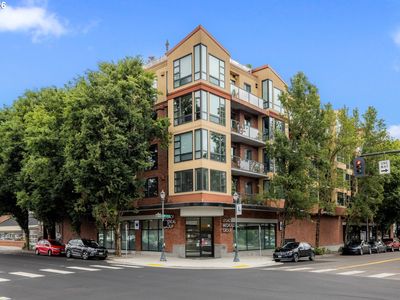 1620 NE Broadway St Ste 206