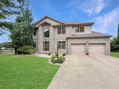 142 James Pl