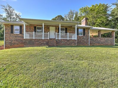 1686 Rock Springs Rd