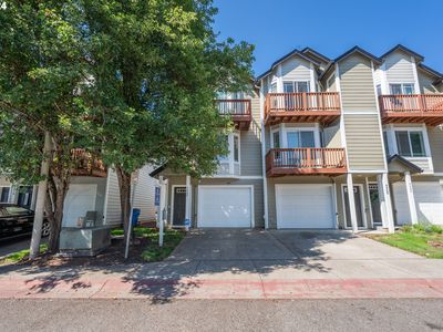 4468 NE Nicholson Loop