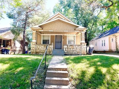 5233 Highland Ave