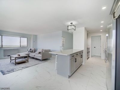 377 S Harrison St #17FF