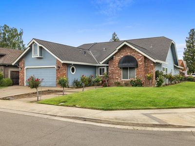 2527 Amberwood Dr