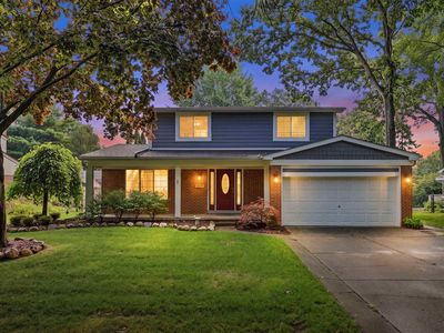 3714 Sandburg Dr
