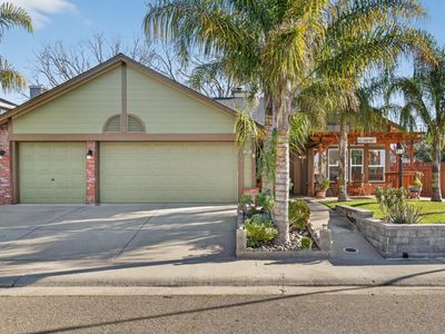 8750-8750 Hollowstone Way