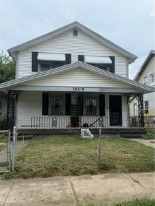 1609 Dietzen Ave