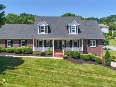 1 Emerald Ct