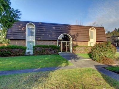 11010 NE 68th St UNIT 611