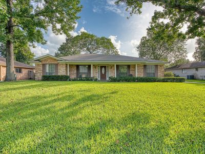 935 Chatwood Dr