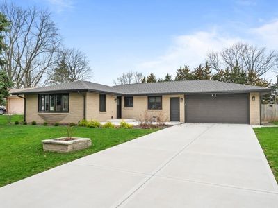 822 Prestwick Pkwy