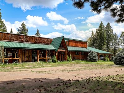 6042 Highway 83 N