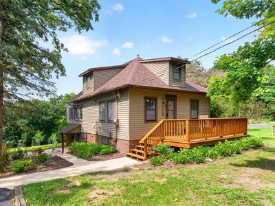 2505 E River Rd NE