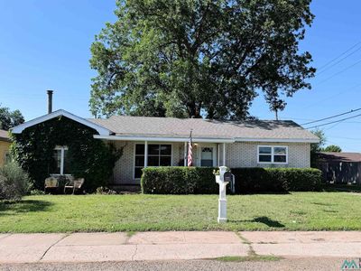 209 E Plaza Dr
