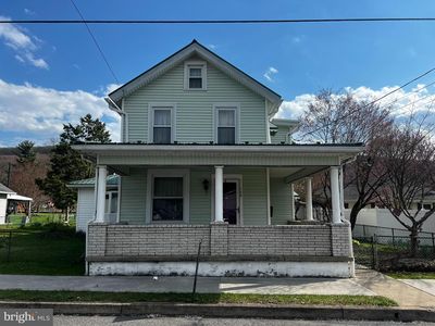 128 Main St