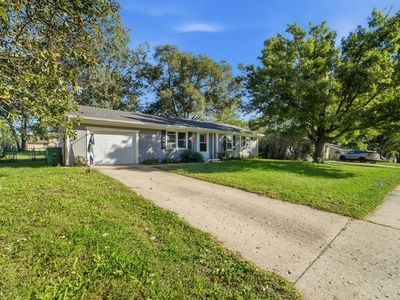 2121 Windflower Dr