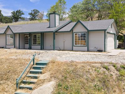 23500 Lakeview Dr