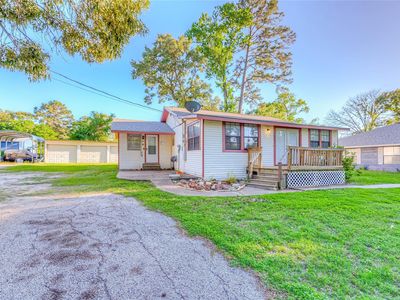 323 Lakeview Dr