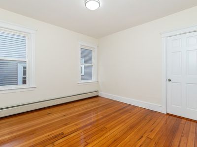 16 Taft St #2
