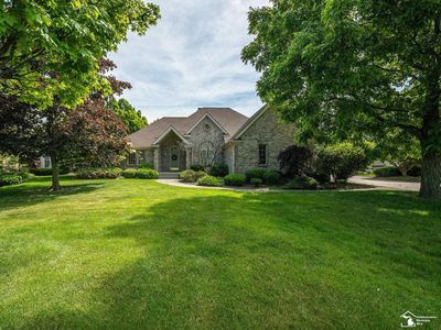 5572 Raven Pkwy