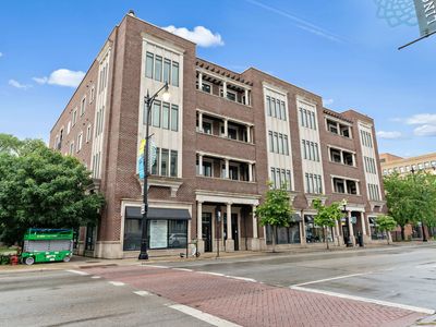 2401 N Janssen Ave APT 305