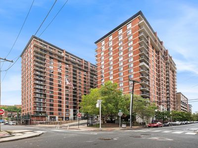 700 1st St APT 15D