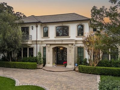 1122 S Santa Anita Ave