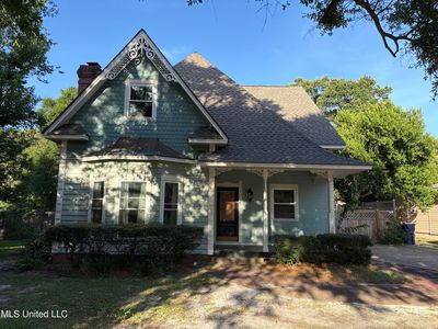 164 Balmoral Ave