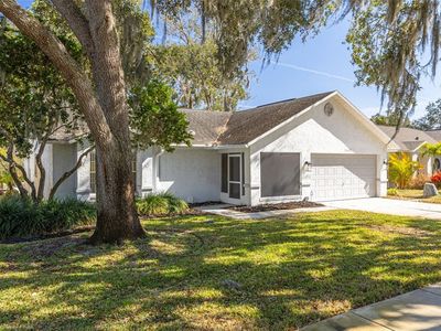 3569 Oak Lake Dr