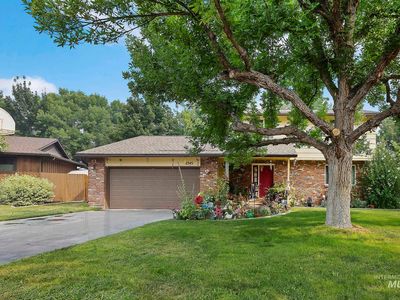 2345 Longbow Dr